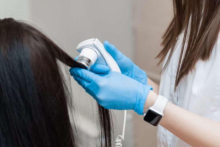 caduta dei capelli – esame con microcamera – farmacia bresciani caduta dei capelli - esame con microcamera - farmacia bresciani