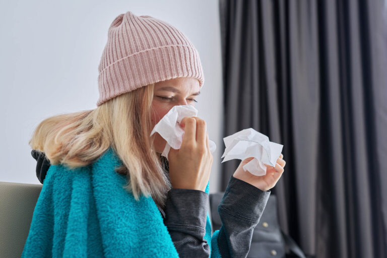 Combattere il raffreddore invernale: strategie efficaci per rafforzare le difese immunitarie Combattere il raffreddore invernale